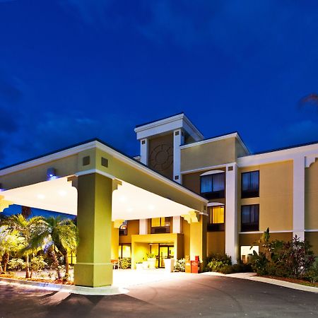 Holiday Inn Express Vero Beach-West I-95 By Ihg Buitenkant foto