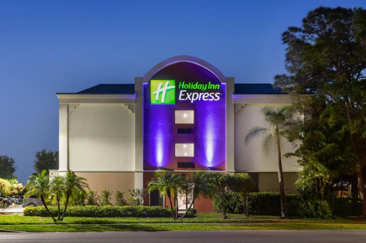 Holiday Inn Express Vero Beach-West I-95 By Ihg Buitenkant foto