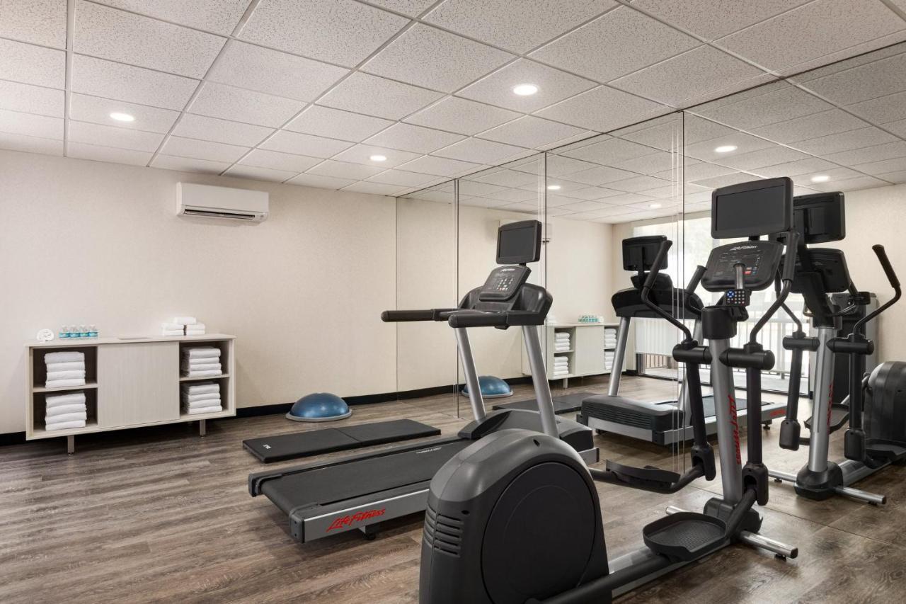 Holiday Inn Express Vero Beach-West I-95 By Ihg Buitenkant foto