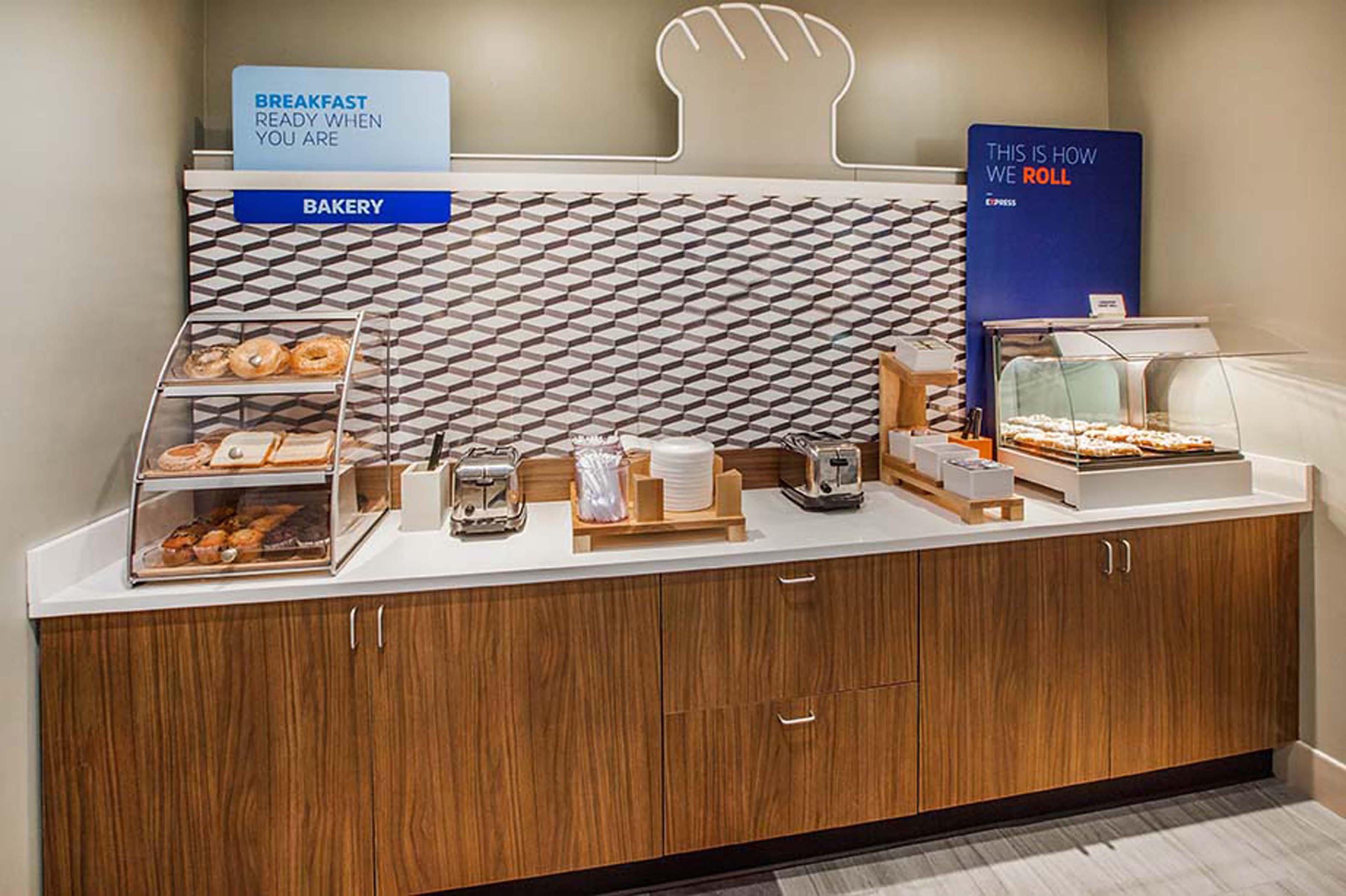 Holiday Inn Express Vero Beach-West I-95 By Ihg Buitenkant foto