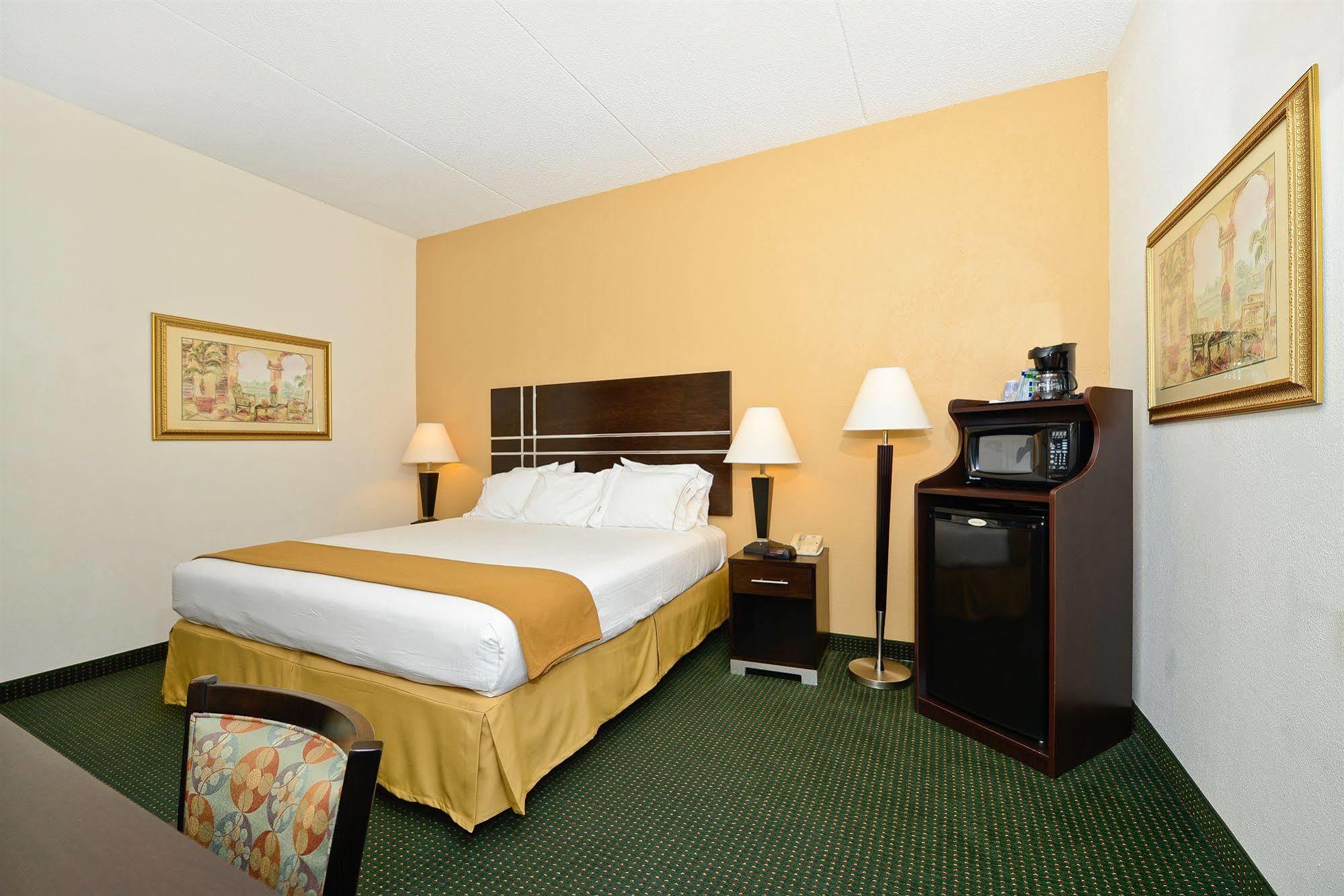Holiday Inn Express Vero Beach-West I-95 By Ihg Buitenkant foto